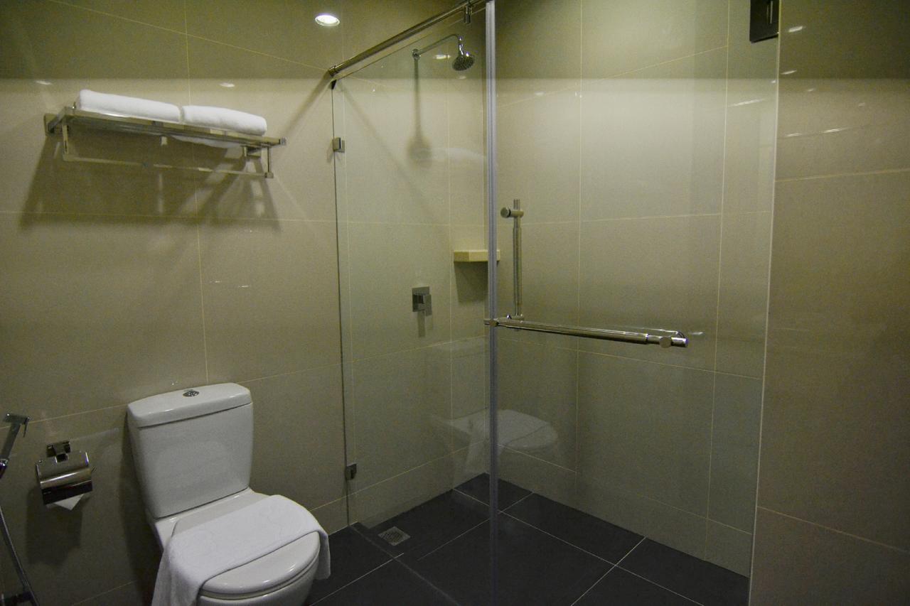 Hotel N°5 Кота Кинабалу Екстериор снимка