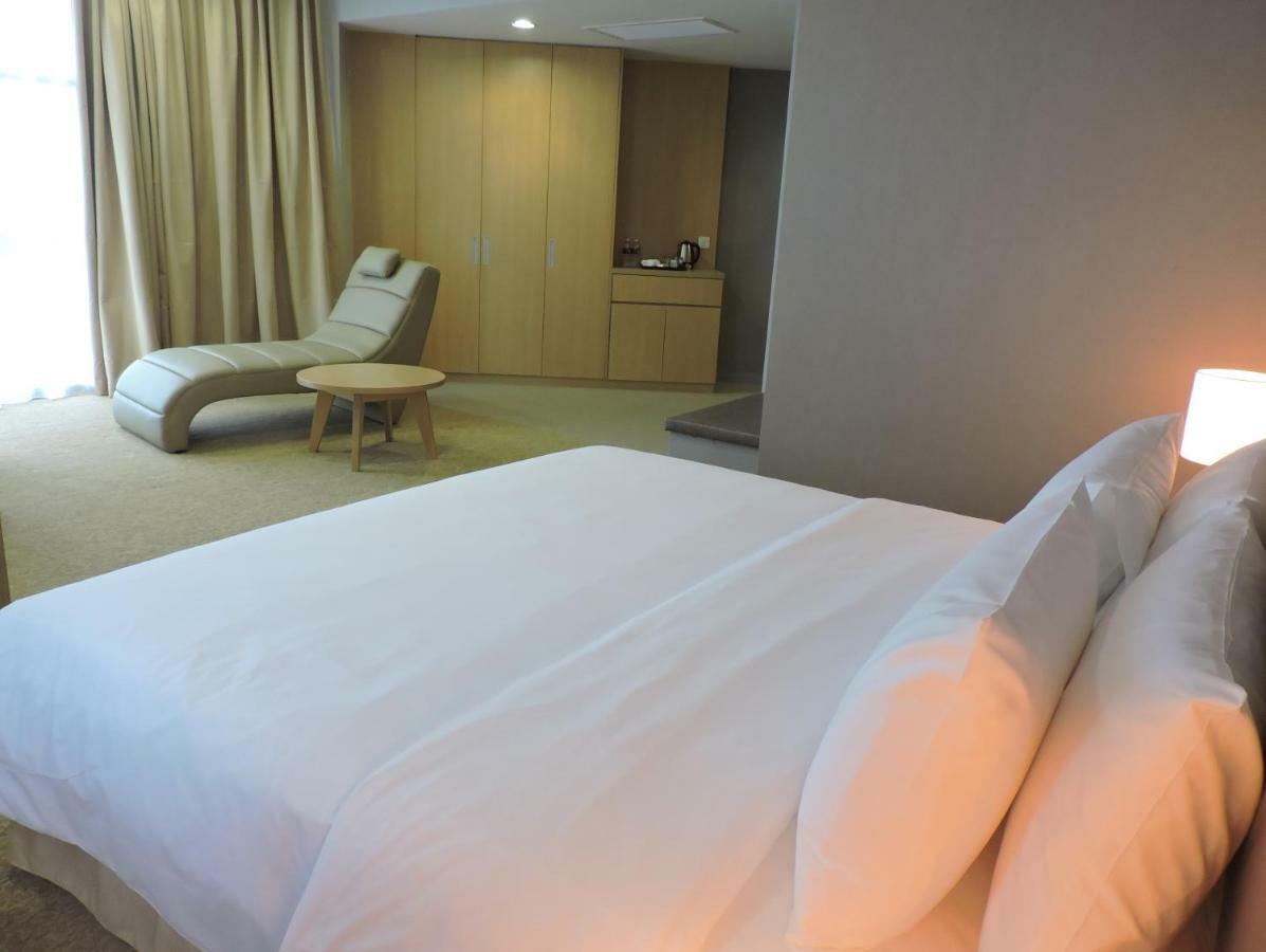 Hotel N°5 Кота Кинабалу Екстериор снимка